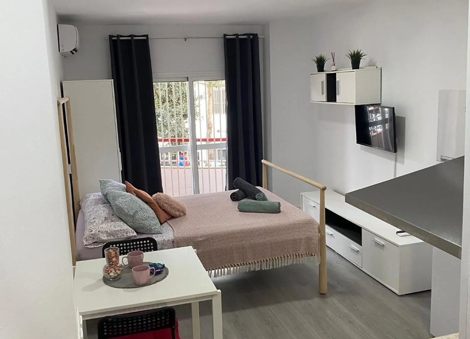 Carolina En Joan Miro Apartment Torremolinos 0*,